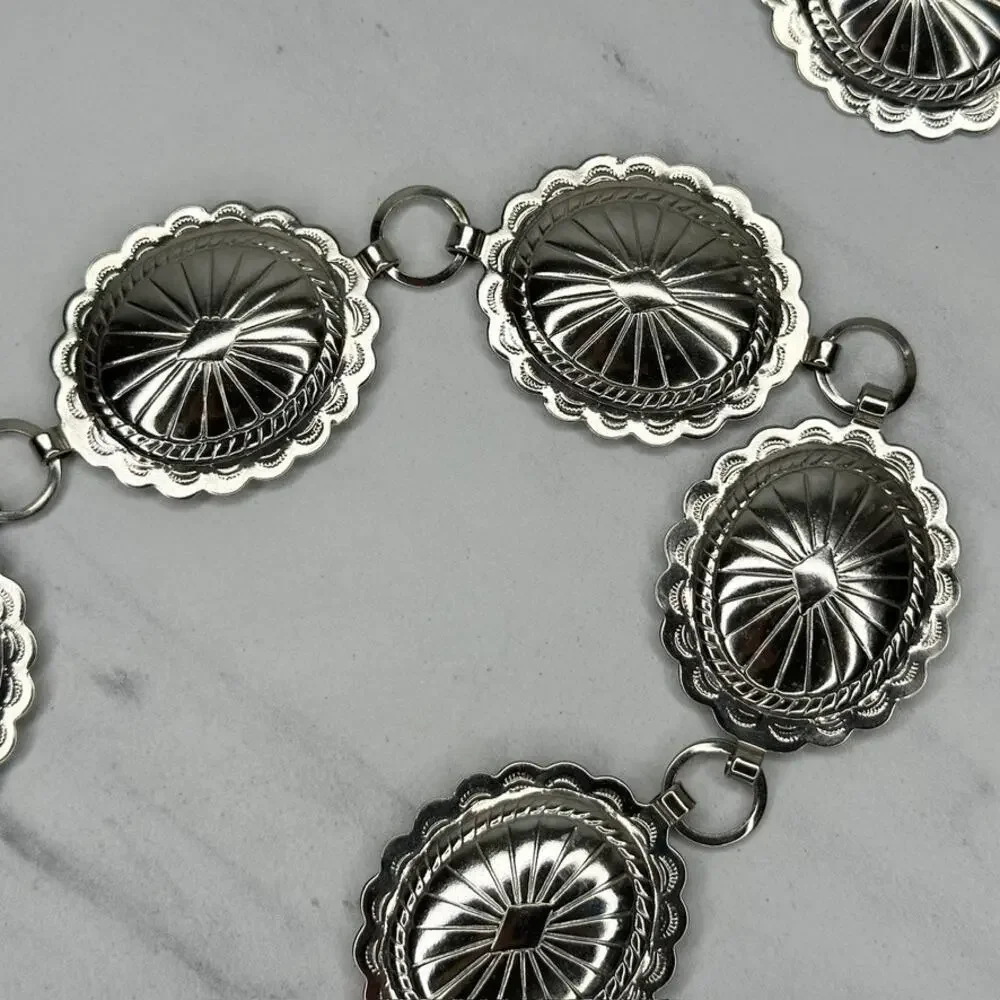 Womens Silver Tone Oval Concho Ribbed Dome Chain Belt Small/Medium (S/M) ✨
